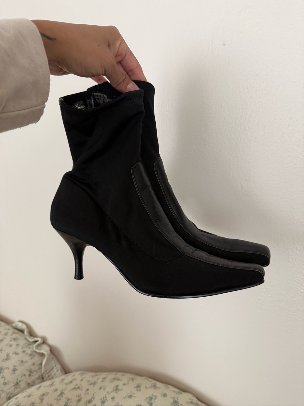 Source Unknown Black Stretch Sock Kitten Heel Booties